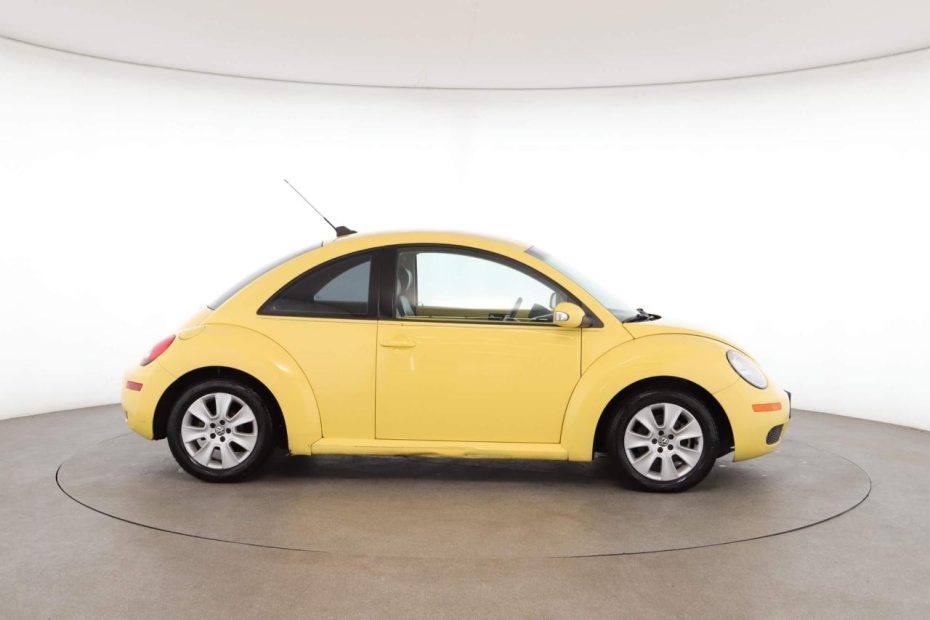 Volkswagen Beetle Review: Pricing, Specs & More | Shift