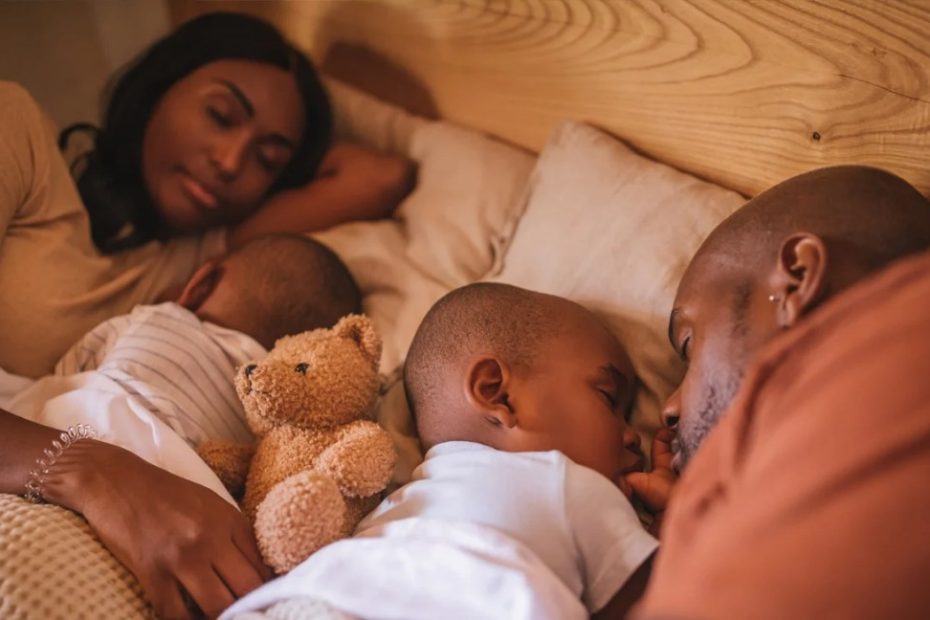 Is Co-Sleeping With Toddlers Ok? Safety, Benefits, And Drawbacks